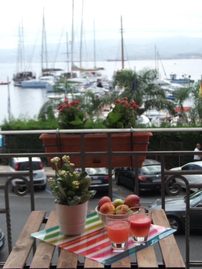 Bed& Breakfast Maredomus Hotell Milazzo Exteriör bild