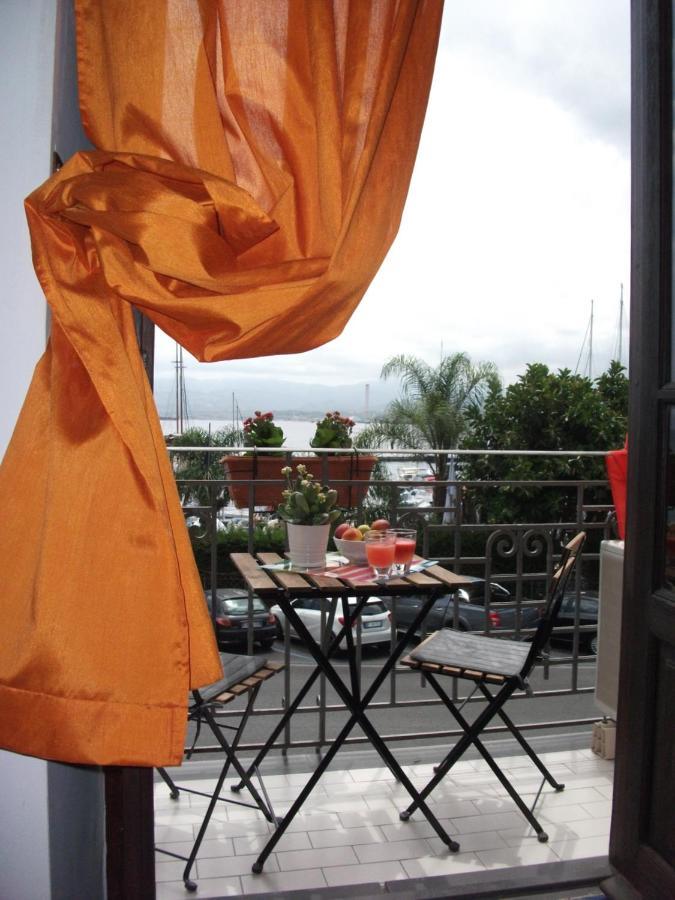 Bed& Breakfast Maredomus Hotell Milazzo Exteriör bild