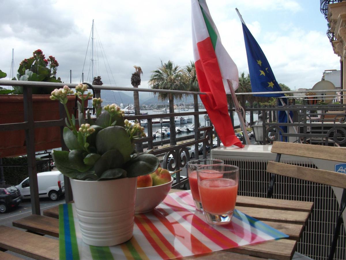 Bed& Breakfast Maredomus Hotell Milazzo Exteriör bild
