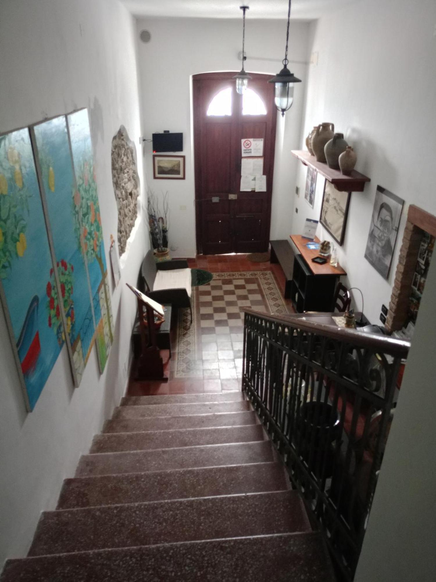 Bed& Breakfast Maredomus Hotell Milazzo Exteriör bild