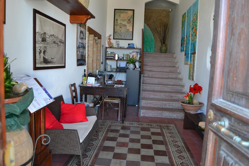 Bed& Breakfast Maredomus Hotell Milazzo Exteriör bild
