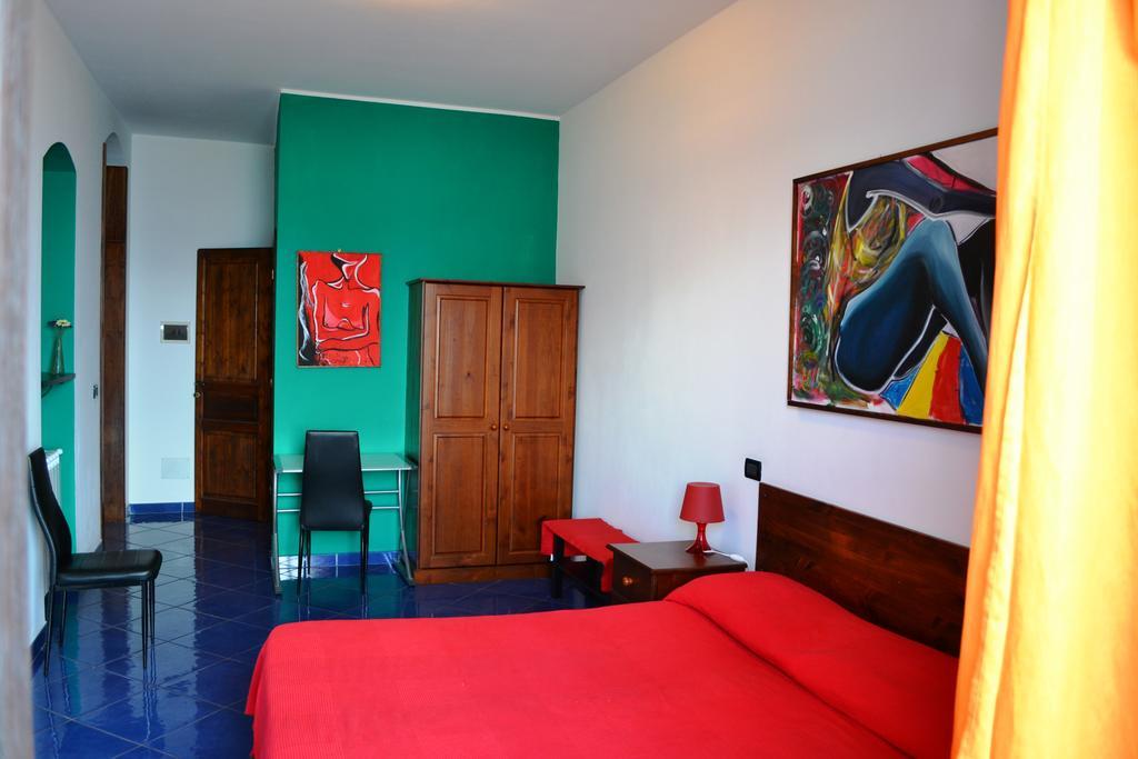 Bed& Breakfast Maredomus Hotell Milazzo Exteriör bild