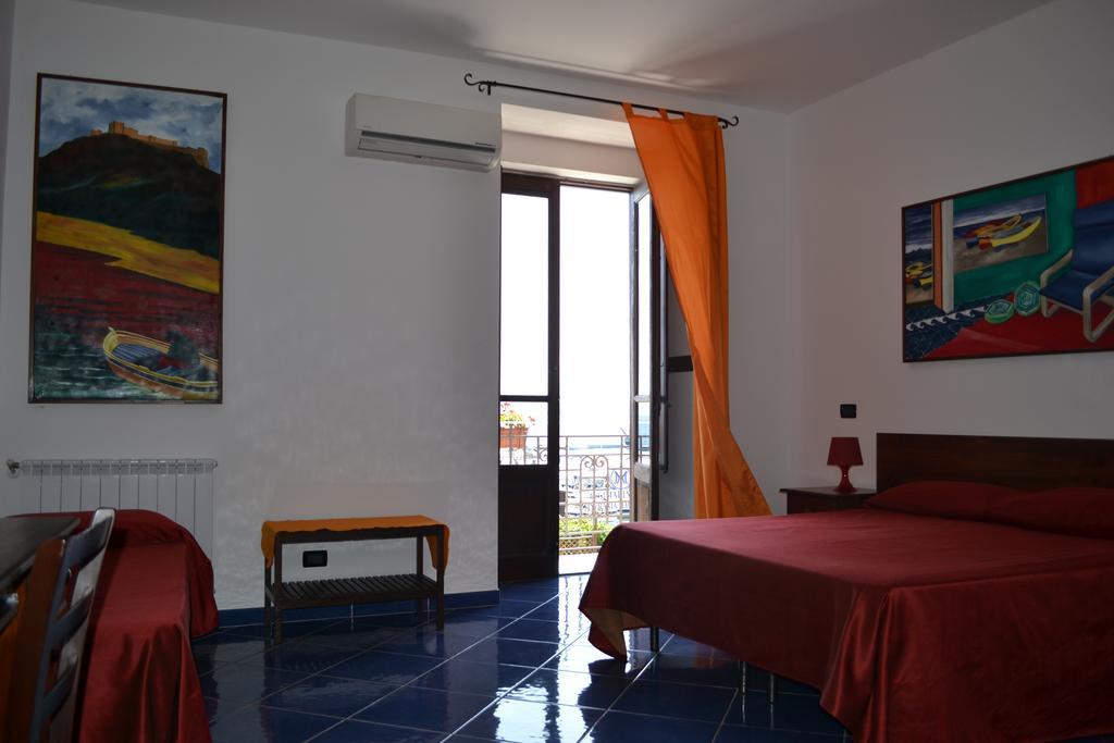 Bed& Breakfast Maredomus Hotell Milazzo Exteriör bild